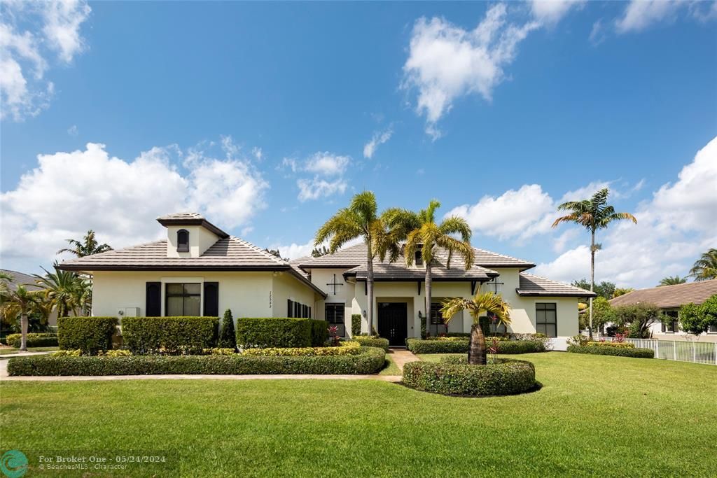 For Sale: $2,499,000 (5 beds, 4 baths, 4937 Square Feet)