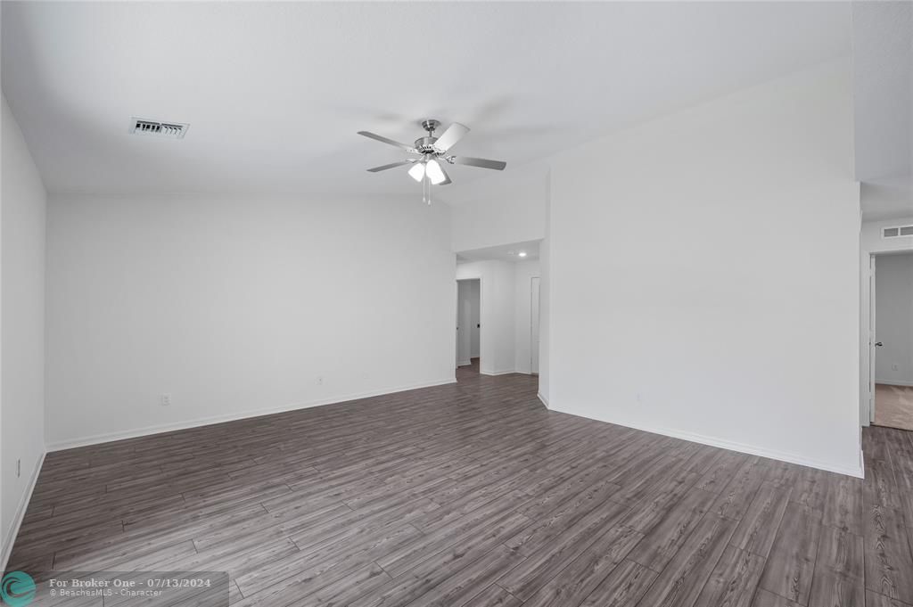 For Sale: $380,900 (3 beds, 2 baths, 1680 Square Feet)
