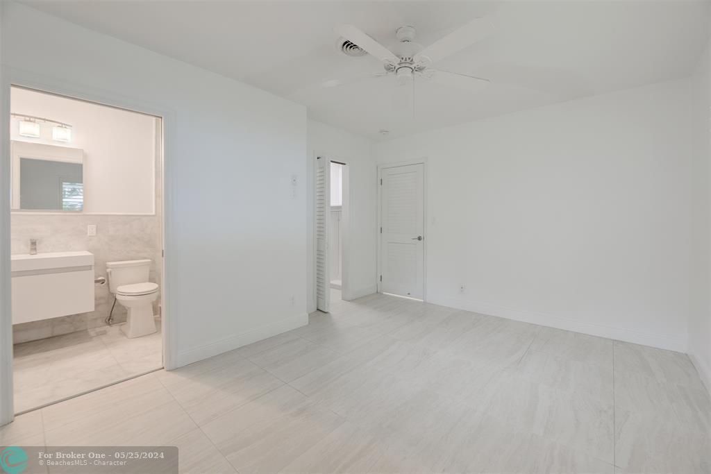 Active With Contract: $3,200 (2 beds, 2 baths, 1300 Square Feet)