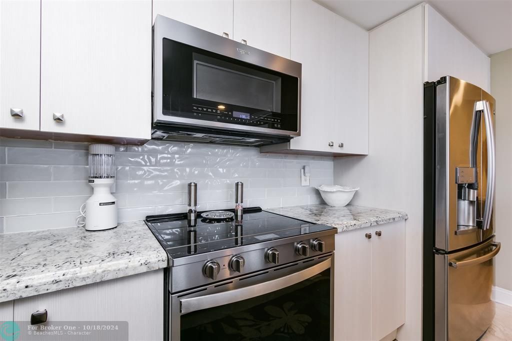 Active With Contract: $5,000 (3 beds, 2 baths, 1751 Square Feet)