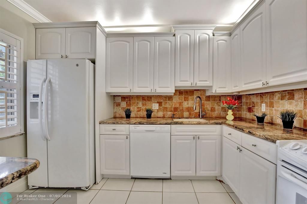 For Sale: $284,900 (3 beds, 2 baths, 1500 Square Feet)