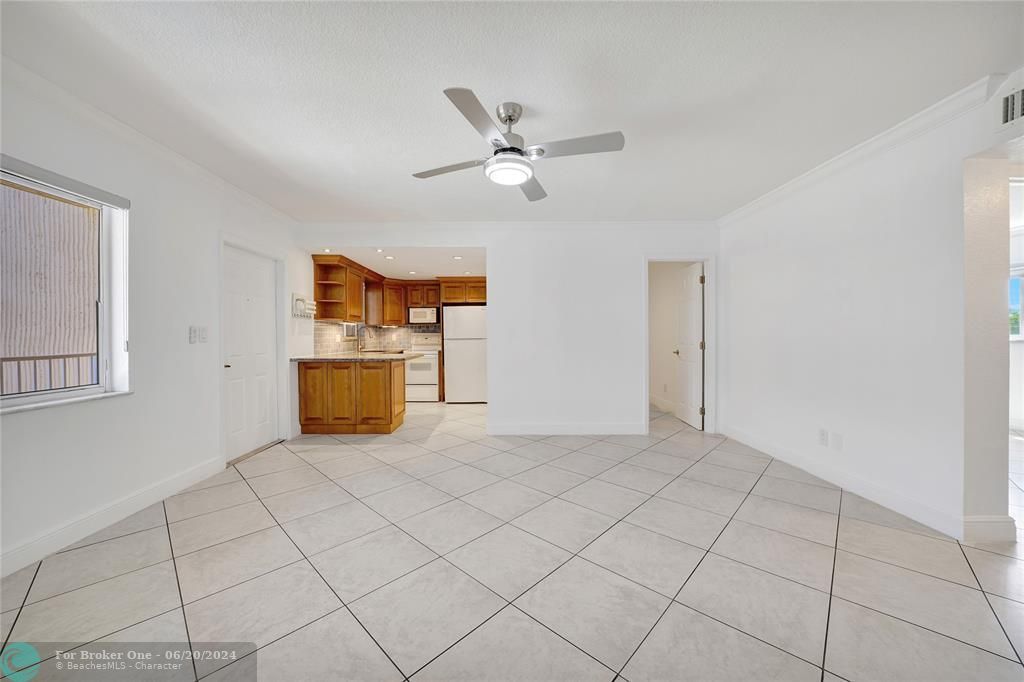 Recently Sold: $199,900 (1 beds, 1 baths, 710 Square Feet)
