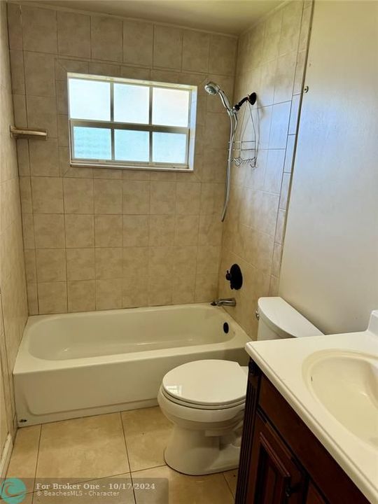 For Sale: $299,000 (2 beds, 1 baths, 1068 Square Feet)