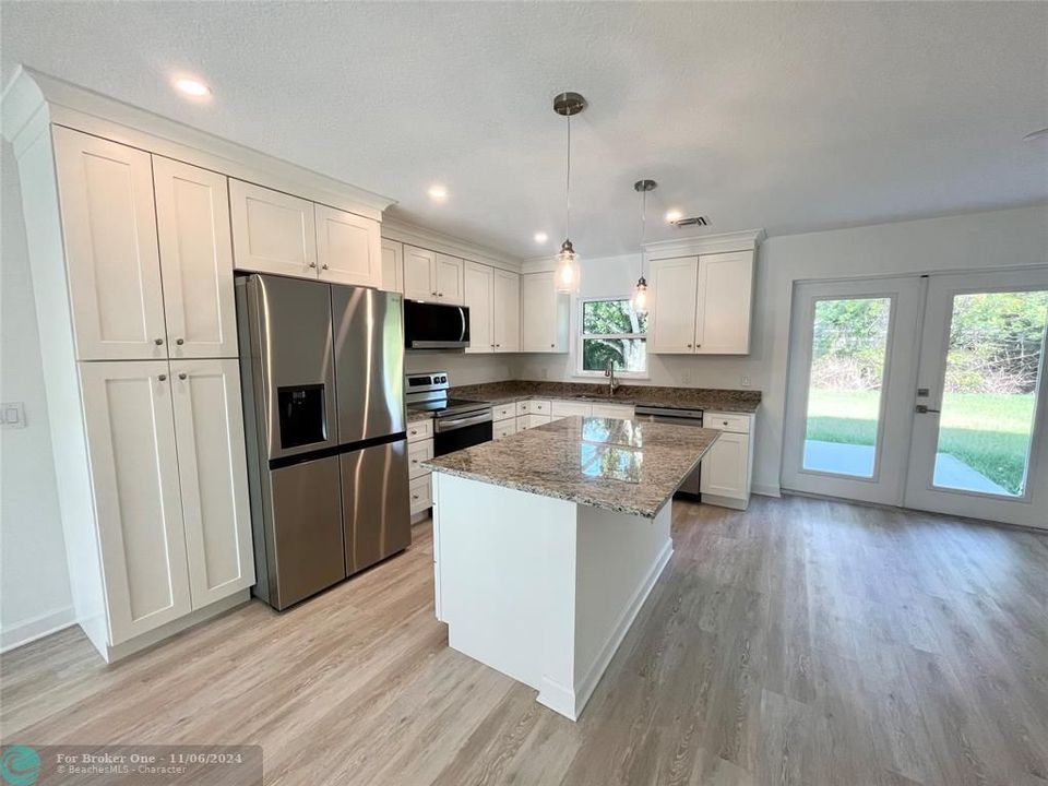 Recently Sold: $419,000 (3 beds, 2 baths, 1545 Square Feet)