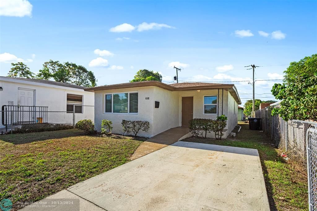 For Sale: $339,500 (3 beds, 2 baths, 1340 Square Feet)