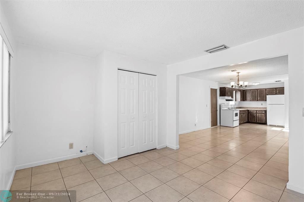 For Sale: $339,500 (3 beds, 2 baths, 1340 Square Feet)