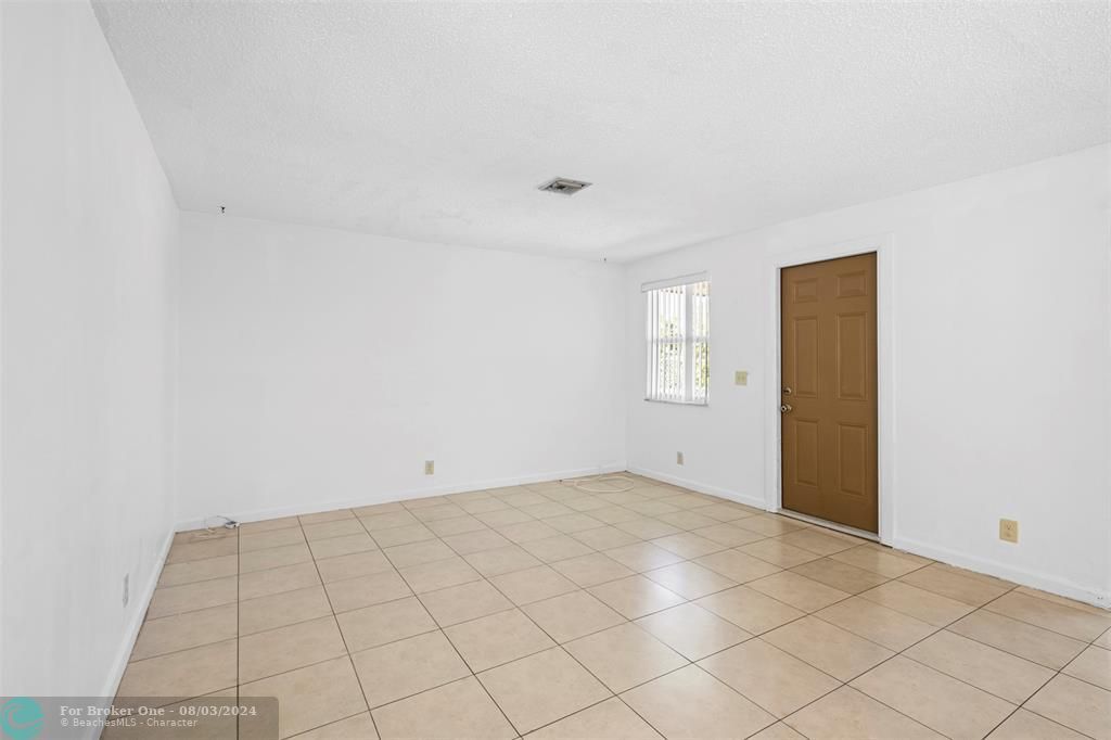 For Sale: $339,500 (3 beds, 2 baths, 1340 Square Feet)