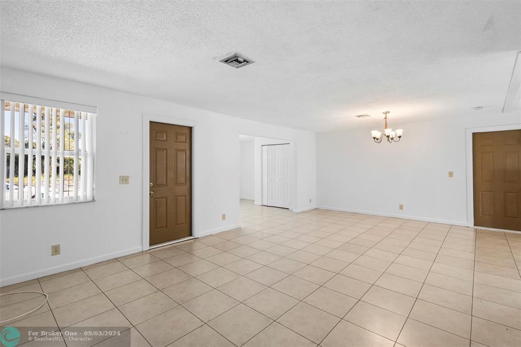 For Sale: $339,500 (3 beds, 2 baths, 1340 Square Feet)