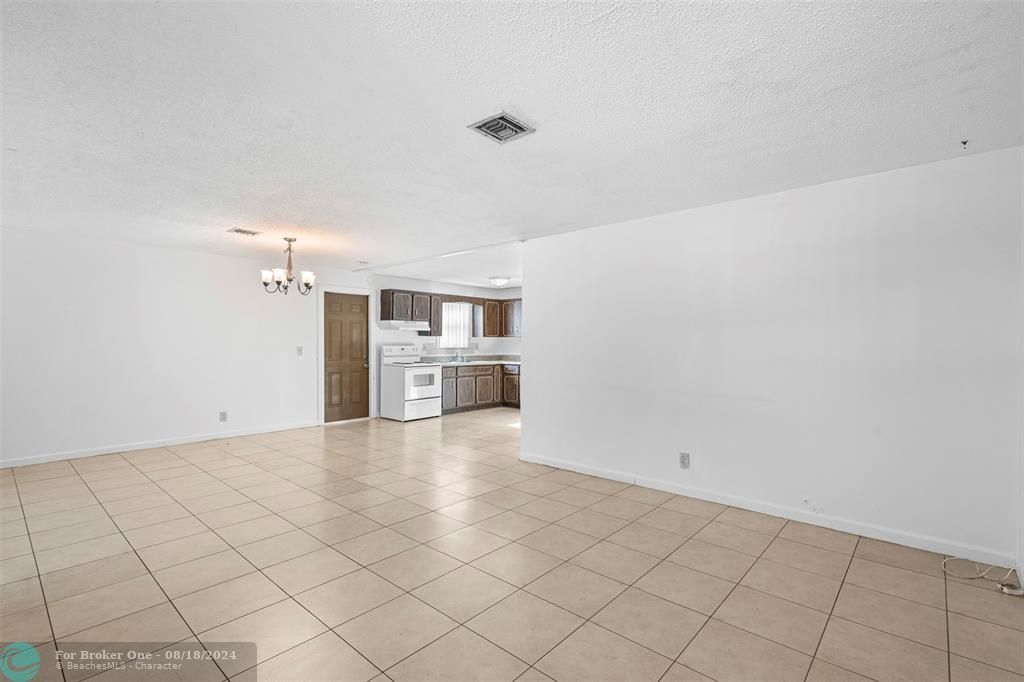 For Sale: $339,500 (3 beds, 2 baths, 1340 Square Feet)