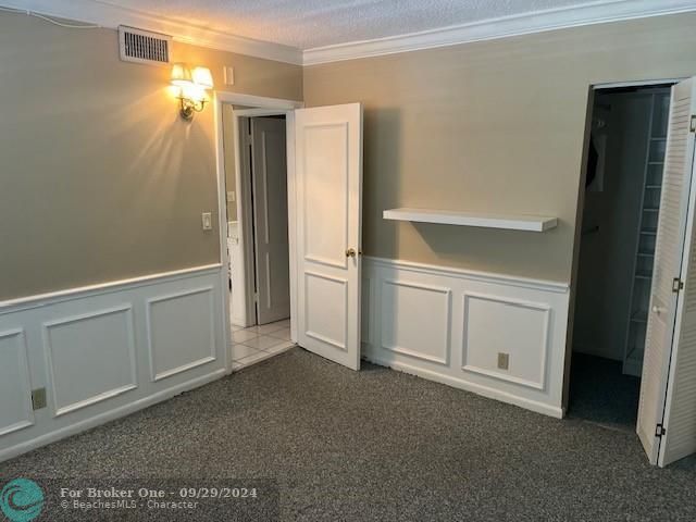 For Sale: $268,800 (2 beds, 2 baths, 975 Square Feet)