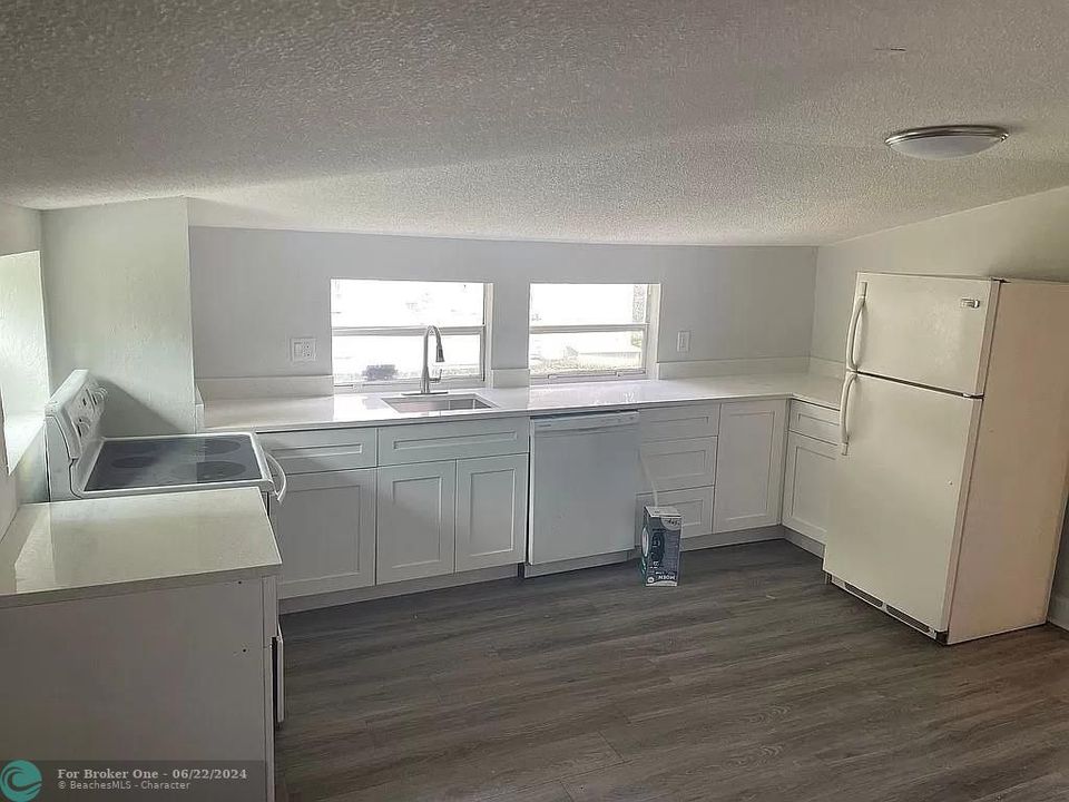 Recently Sold: $199,999 (2 beds, 1 baths, 1040 Square Feet)