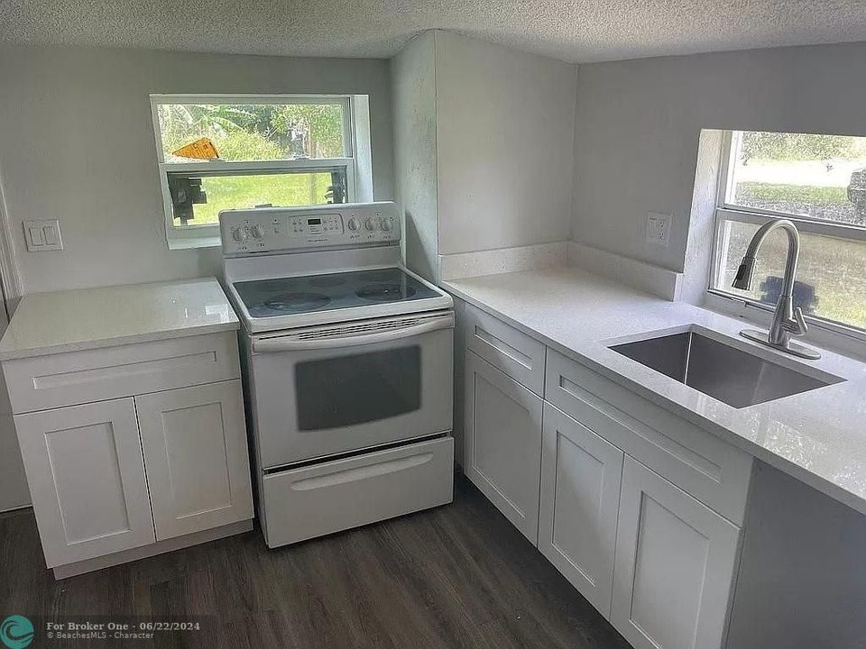 Recently Sold: $199,999 (2 beds, 1 baths, 1040 Square Feet)