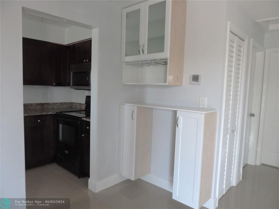 For Sale: $2,450 (2 beds, 2 baths, 980 Square Feet)