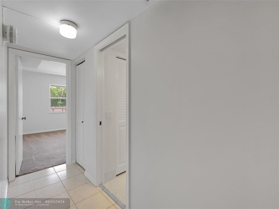 Active With Contract: $1,850 (2 beds, 2 baths, 1160 Square Feet)