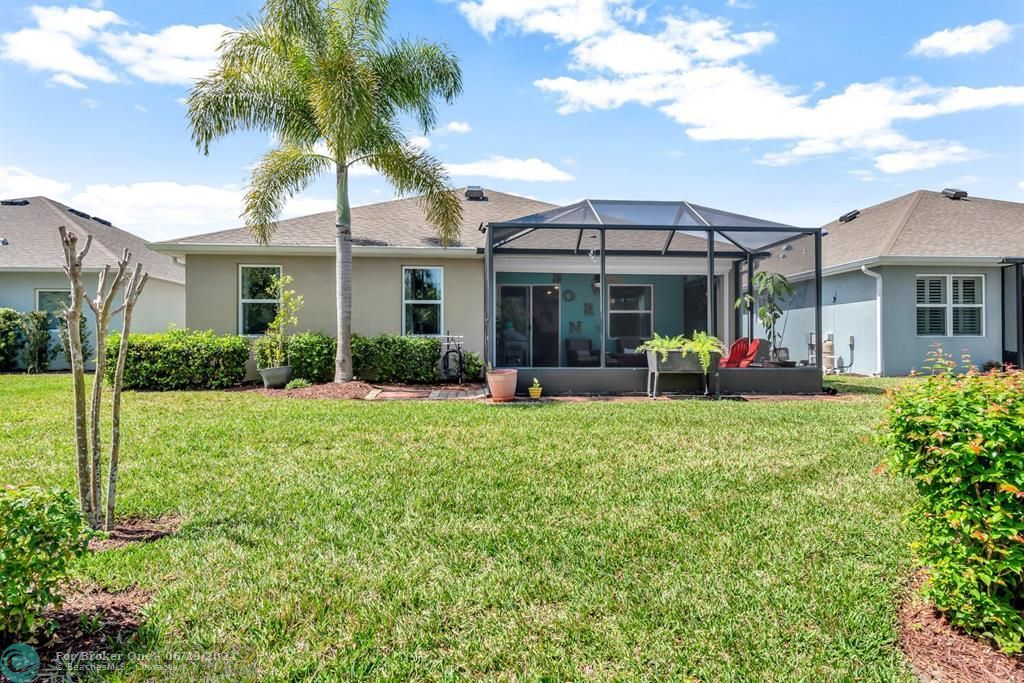 Recently Sold: $483,000 (2 beds, 2 baths, 1869 Square Feet)