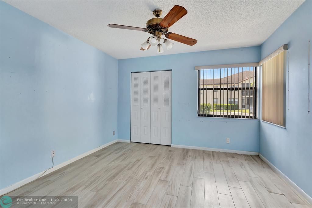 For Sale: $170,100 (2 beds, 2 baths, 1244 Square Feet)