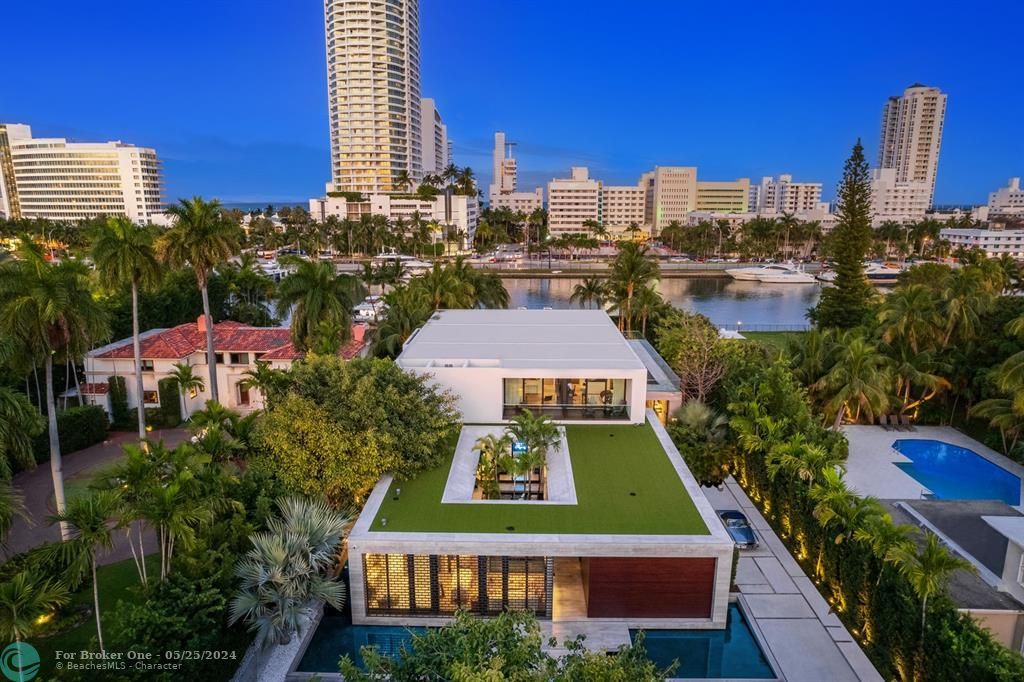 For Sale: $39,999,000 (8 beds, 8 baths, 10606 Square Feet)