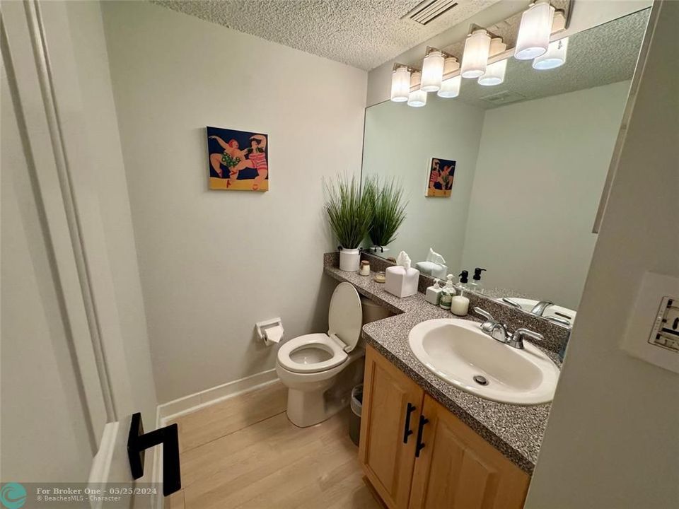 For Sale: $1,280,000 (2 beds, 2 baths, 1675 Square Feet)