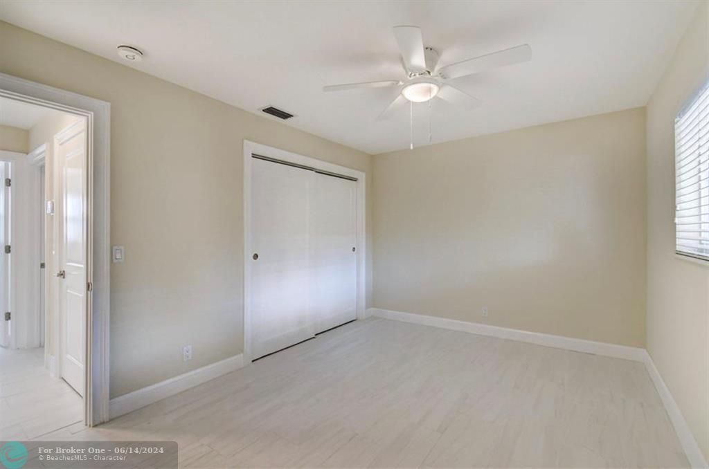 Recently Sold: $2,600 (2 beds, 1 baths, 2850 Square Feet)