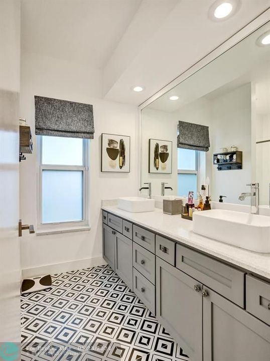 Active With Contract: $899,000 (4 beds, 2 baths, 2367 Square Feet)