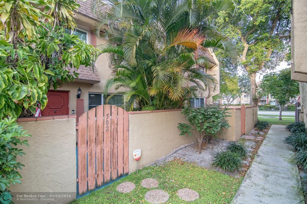 For Sale: $375,000 (3 beds, 2 baths, 1650 Square Feet)