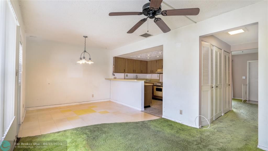 Active With Contract: $142,000 (2 beds, 1 baths, 1295 Square Feet)