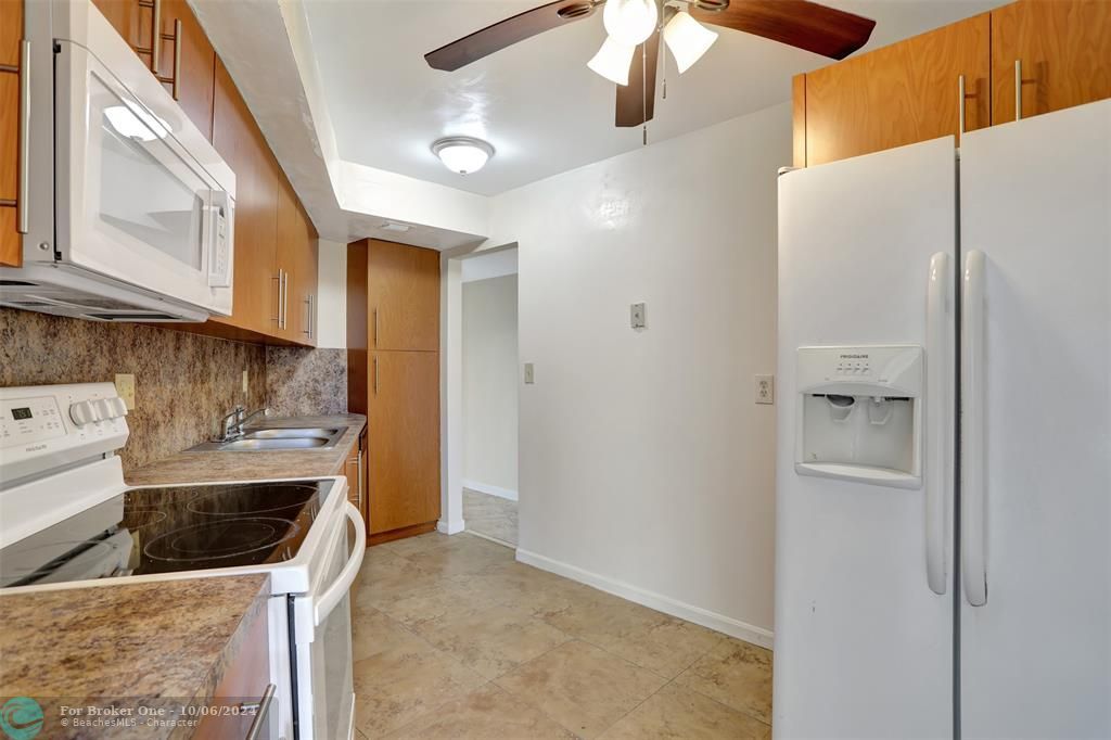 For Rent: $2,000 (2 beds, 2 baths, 1110 Square Feet)