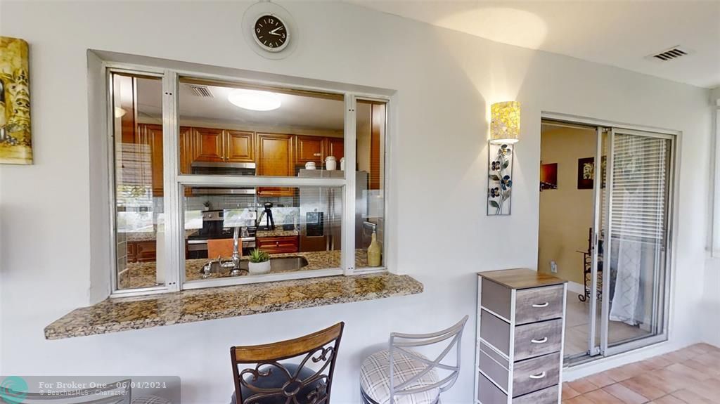 Active With Contract: $349,900 (2 beds, 2 baths, 1342 Square Feet)