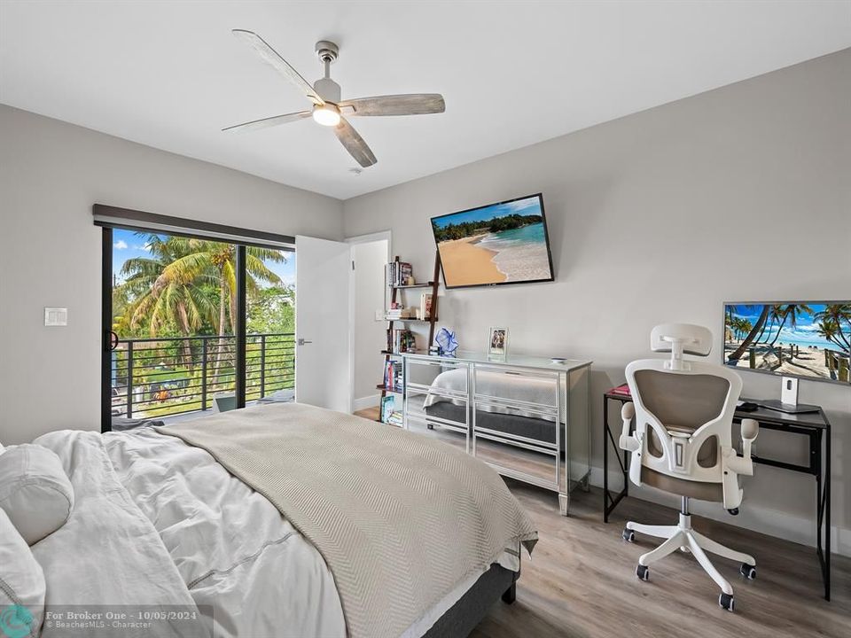 Active With Contract: $789,000 (3 beds, 2 baths, 1884 Square Feet)