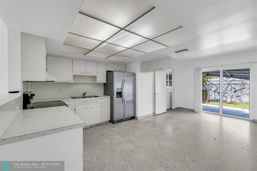 Active With Contract: $765,000 (0 beds, 0 baths, 2127 Square Feet)