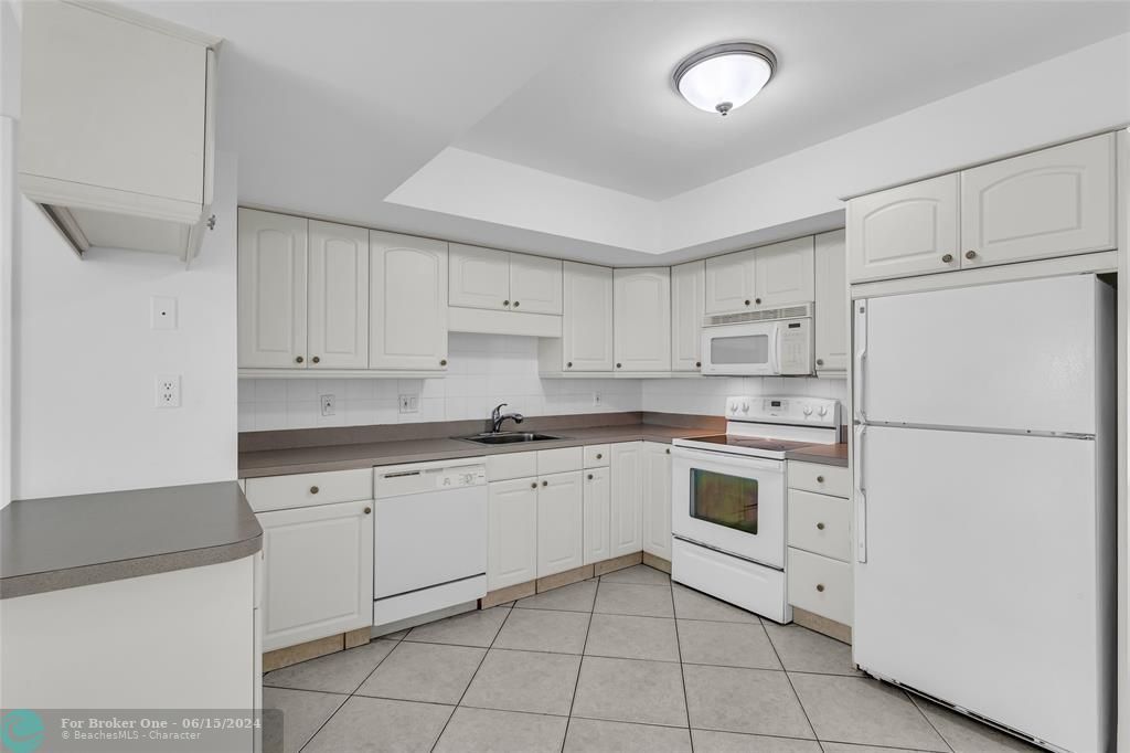 Active With Contract: $765,000 (0 beds, 0 baths, 2127 Square Feet)