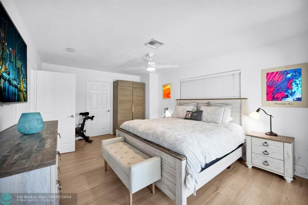 Active With Contract: $1,450,000 (3 beds, 2 baths, 1652 Square Feet)