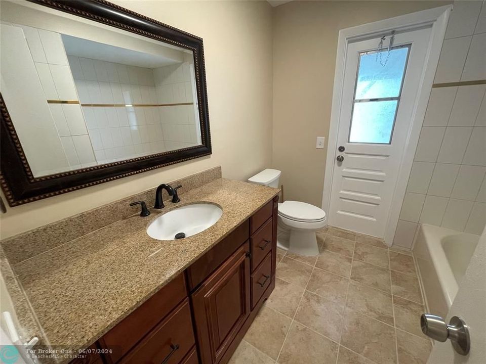 最近租的: $4,995 (4 贝兹, 3 浴室, 3123 平方英尺)