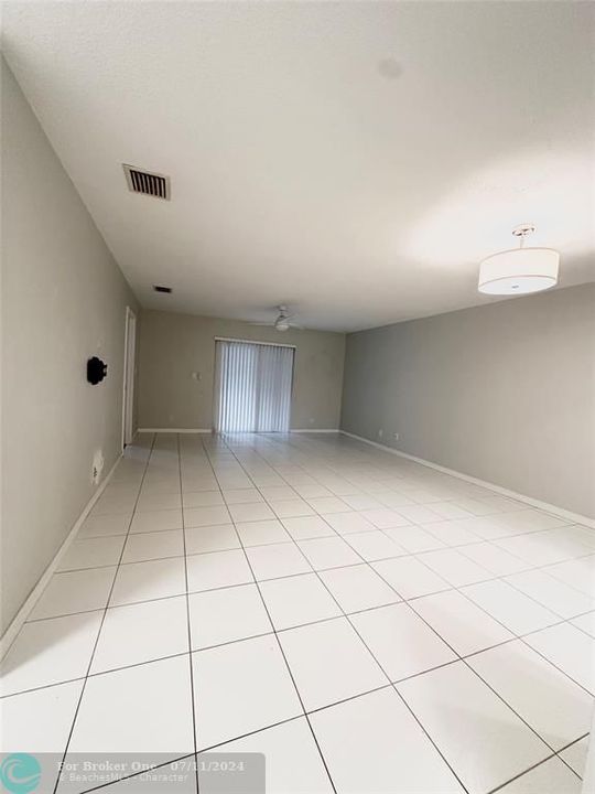 Active With Contract: $259,900 (2 beds, 2 baths, 1110 Square Feet)