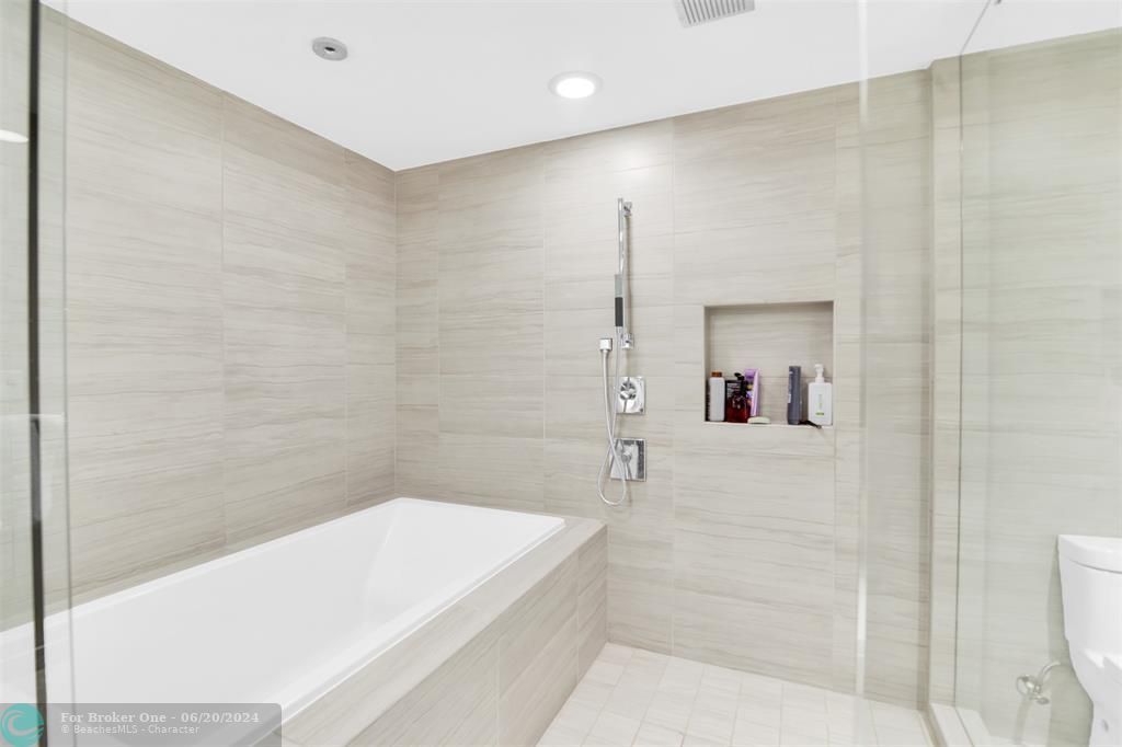 Active With Contract: $7,000 (2 beds, 2 baths, 1538 Square Feet)