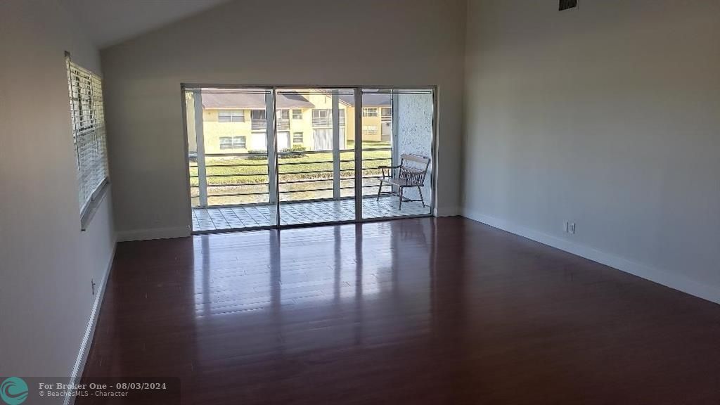 Active With Contract: $2,600 (3 beds, 2 baths, 1792 Square Feet)