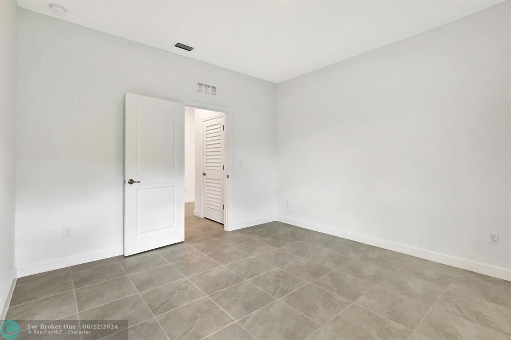 For Sale: $590,000 (4 beds, 2 baths, 2209 Square Feet)