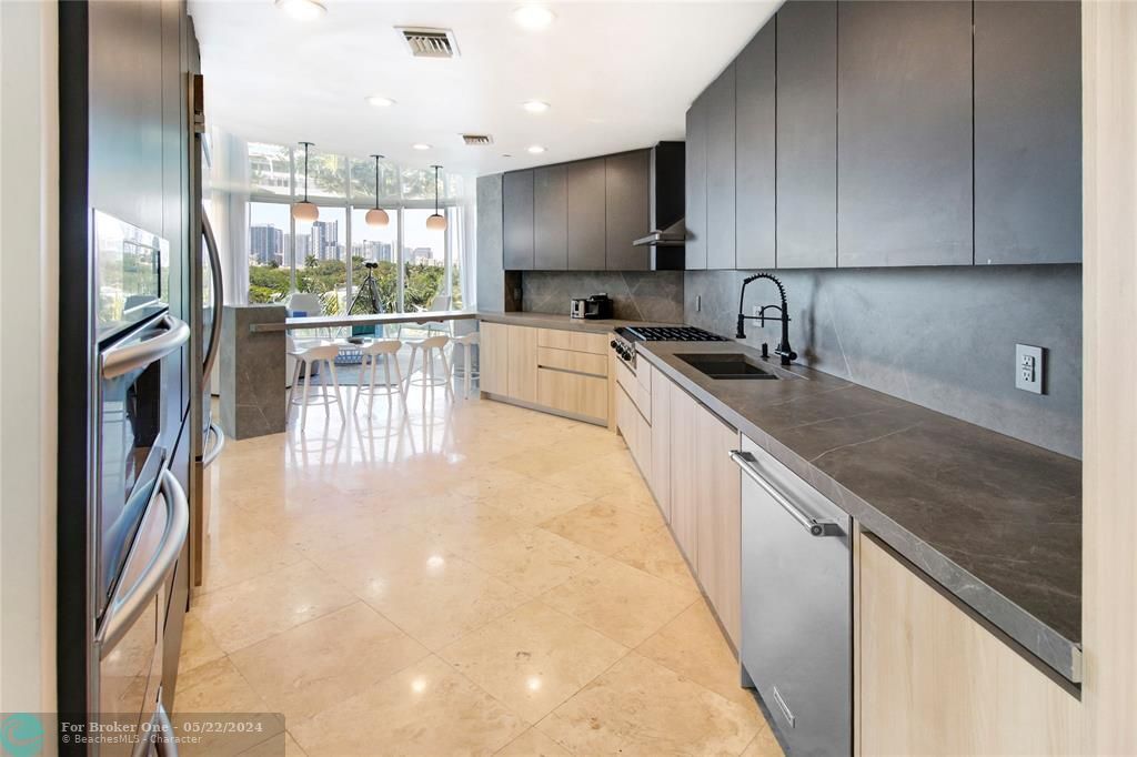 For Sale: $2,800,000 (4 beds, 4 baths, 4445 Square Feet)