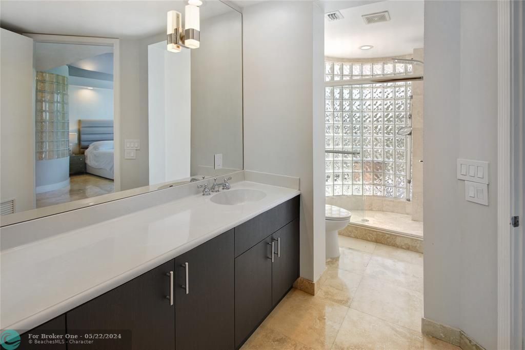 For Sale: $2,800,000 (4 beds, 4 baths, 3425 Square Feet)