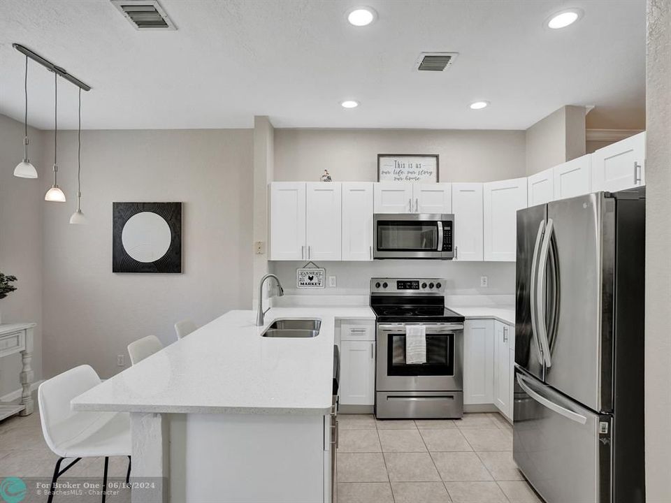 Active With Contract: $475,000 (3 beds, 2 baths, 1536 Square Feet)