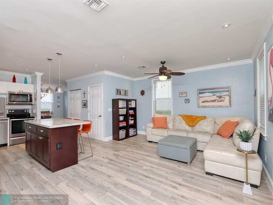 Active With Contract: $509,000 (3 beds, 2 baths, 1610 Square Feet)