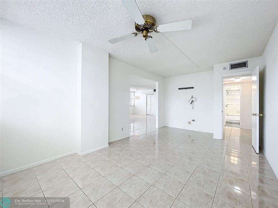 For Sale: $349,900 (2 beds, 2 baths, 1592 Square Feet)