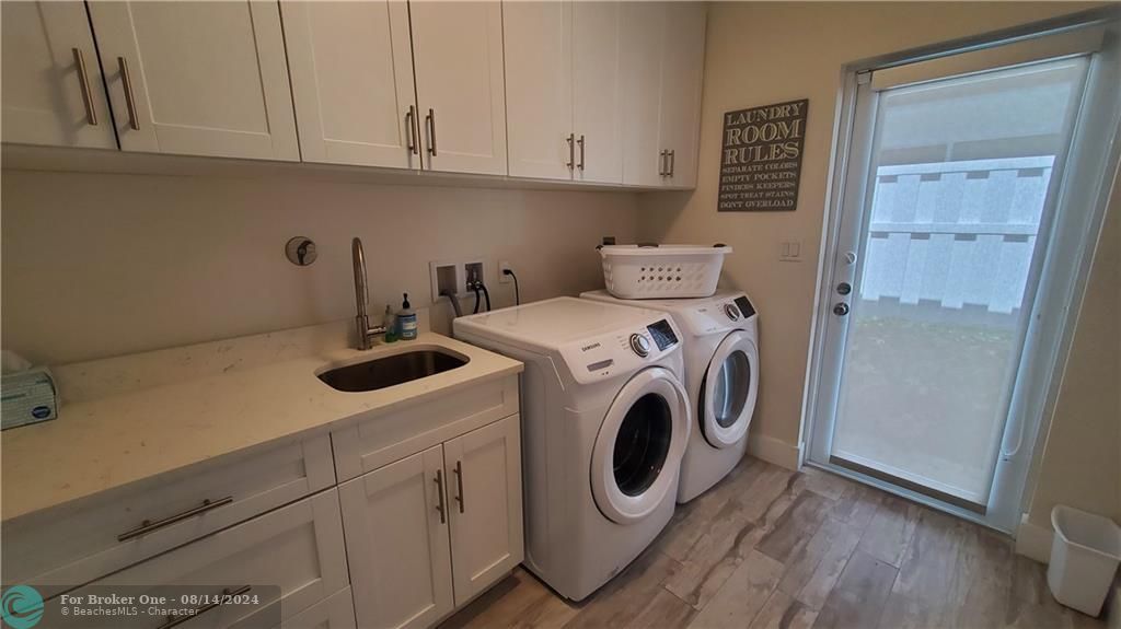 For Rent: $14,000 (3 beds, 2 baths, 1939 Square Feet)