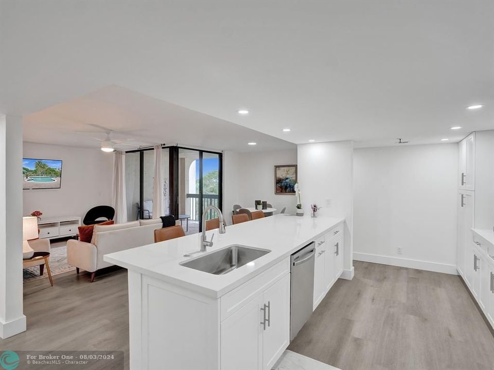 Active With Contract: $420,000 (2 beds, 2 baths, 1175 Square Feet)