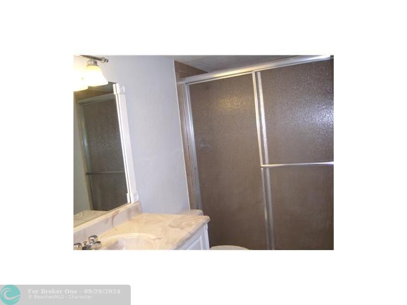 For Sale: $145,000 (2 beds, 2 baths, 972 Square Feet)