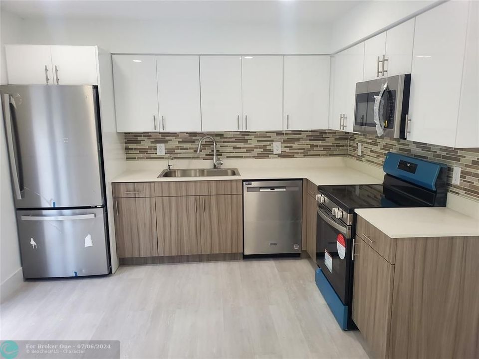 Recently Sold: $2,800 (3 beds, 2 baths, 1200 Square Feet)