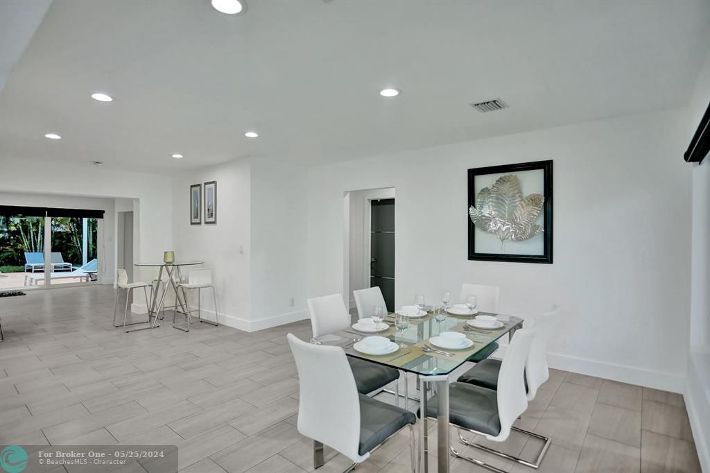 For Sale: $891,000 (4 beds, 2 baths, 2200 Square Feet)