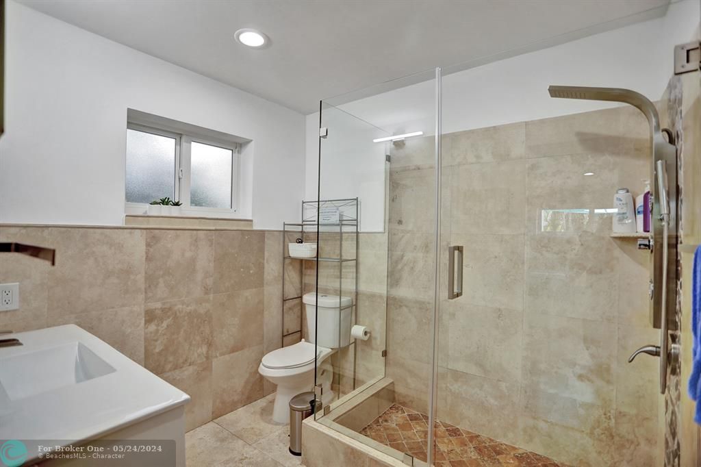 待售: $891,000 (4 贝兹, 2 浴室, 2200 平方英尺)