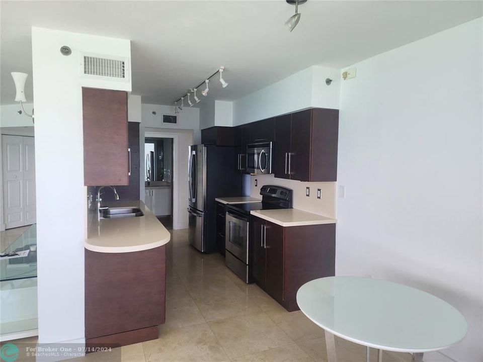 For Rent: $7,000 (2 beds, 2 baths, 1680 Square Feet)