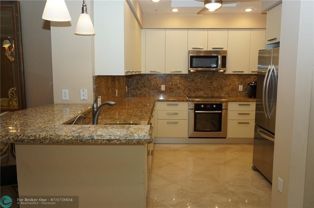 For Rent: $6,500 (2 beds, 2 baths, 1497 Square Feet)